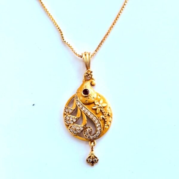 pendant with chain and earrings 019